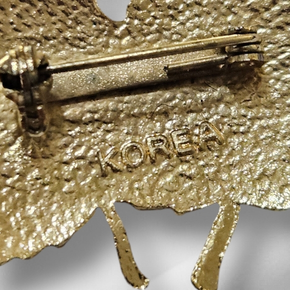 Vintage Double Maple Leaf Pin / Brooch - Picture 5 of 5